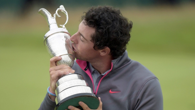 Rory Mcllroy subió al segundo lugar mundial tras ganar el Abierto Británico