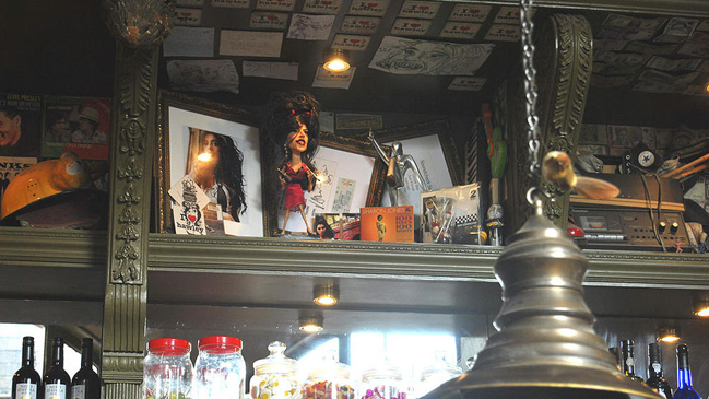 El recuerdo de Amy Winehouse sigue vivo en su barrio londinense