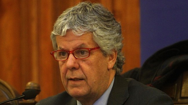 Ministro Eyzaguirre envió carta a El Mercurio