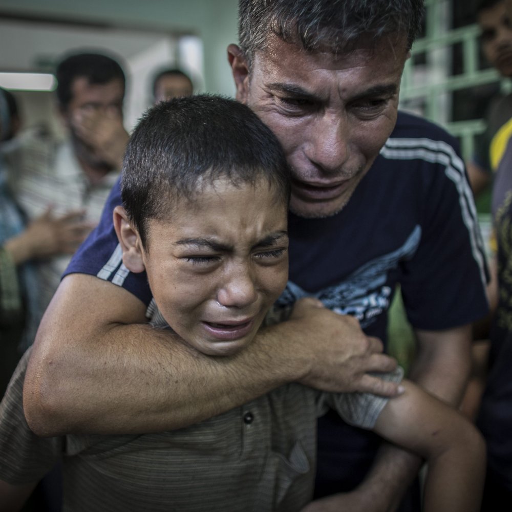 Al menos 17 muertos, entre ellos varios niños, tras bombardeo israelí a escuela en Gaza