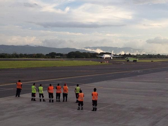 Avión de LAN Perú debió realizar aterrizaje de emergencia en Costa Rica