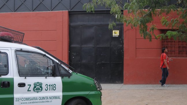 Carabineros detuvo a presuntos responsables de quema de vehículos en Santiago