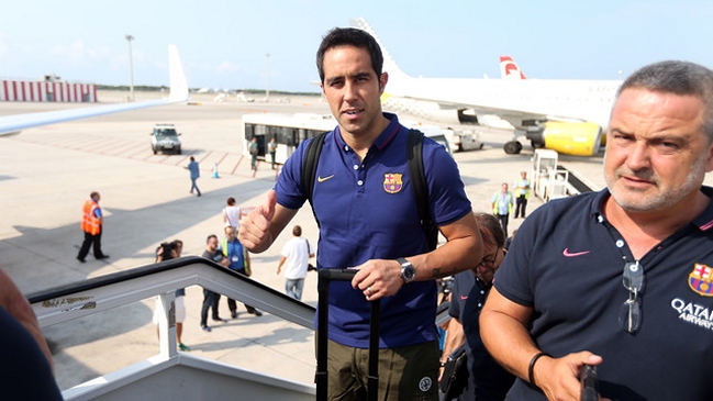 Claudio Bravo se unió al plantel de Barcelona para gira a Inglaterra