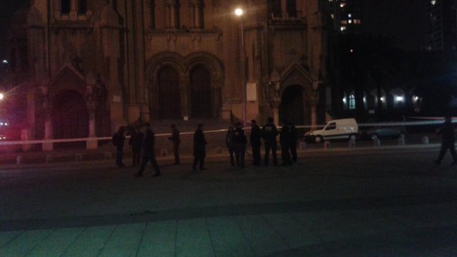 Falso aviso de bomba en iglesia de Santiago movilizó al GOPE
