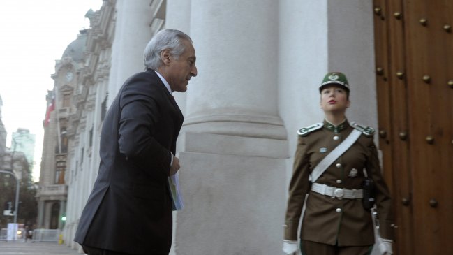 Canciller Heraldo Muñoz vuelve a acusar ataques 