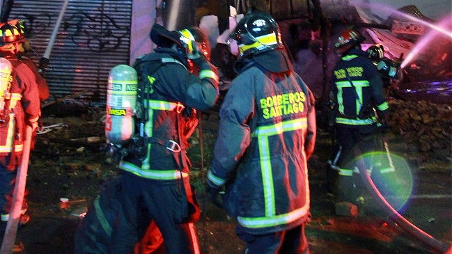 Incendio en vivienda de La Reina dejó una persona fallecida