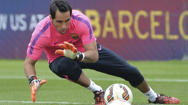 Claudio Bravo: Todos tenemos las mismas posibilidades de ser titular