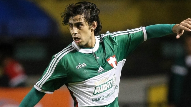 Jorge Valdivia mantiene suspenso sobre su futuro tras fallido traspaso a Al Fujairah