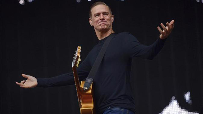Bryan Adams versiona clásicos de los años 50 a los 70 en 