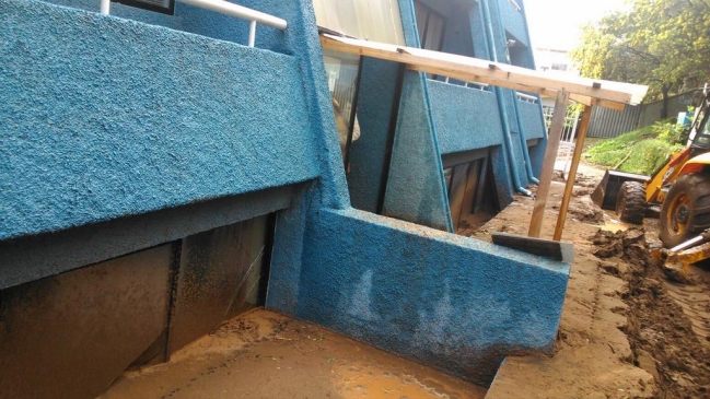 Aluvión obligó a evacuar hotel de Reñaca