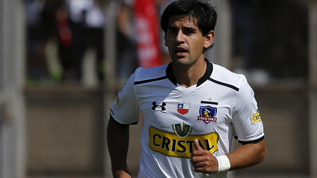 Estatutos de la FIFA pueden ser una traba para que Julio Barroso actúe por Chile