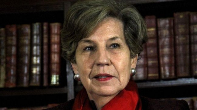 Isabel Allende expresó su alegría por hallazgo de nieto de Estela de Carlotto