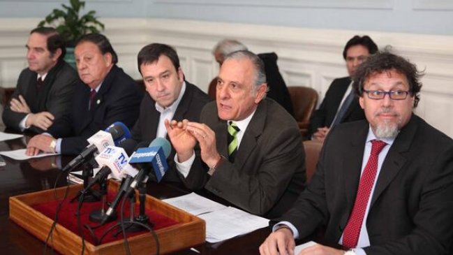 Senadores por La Araucanía solicitarán fondos especiales para compra de terrenos