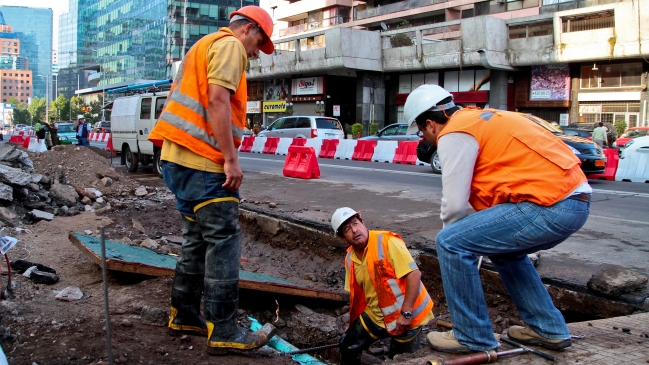 Rotura de matriz en Chorrillos afecta a cuatro mil personas en Viña del Mar