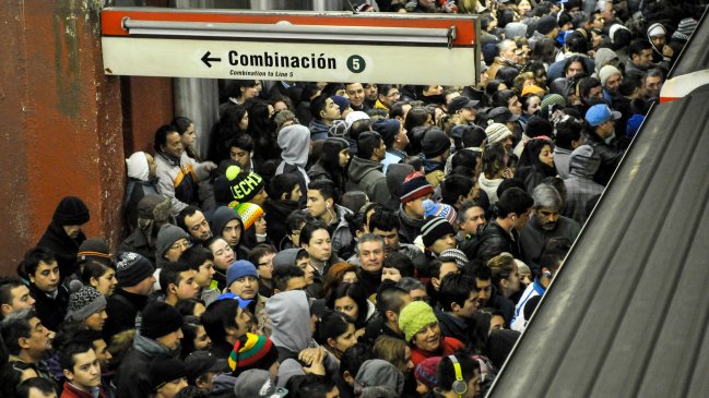 Metro: Cinco estaciones de la Línea 4 están cerradas