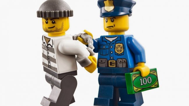 Mujer robó 59.000 dólares en juguetes Lego