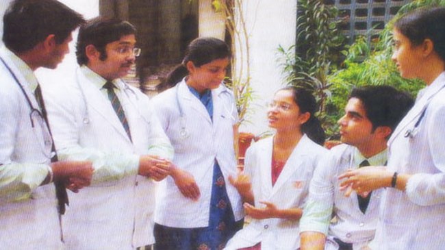 Médicos extraen a mujer el esqueleto de un feto después de 36 años