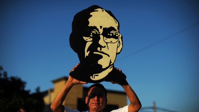 La historia de Óscar Romero, el arzobispo cuya canonización fue prohibida por el Vaticano