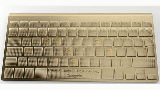 Un teclado de computador en bronce elegido para los premios García Márquez