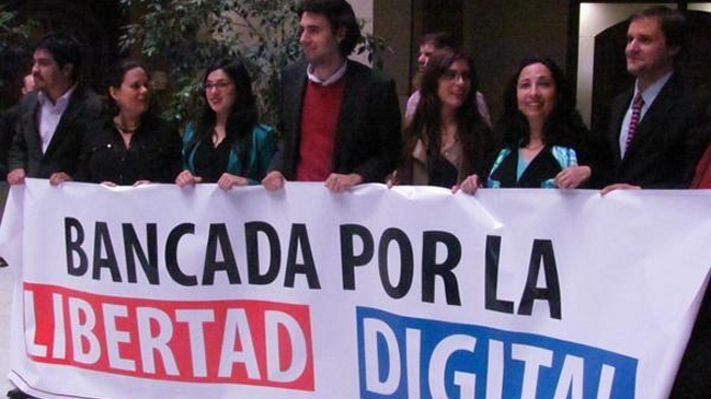 Grupo transversal de diputados conformó 