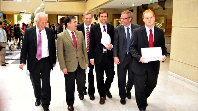 Diputados de la Alianza presentaron proyecto paralelo en Educación