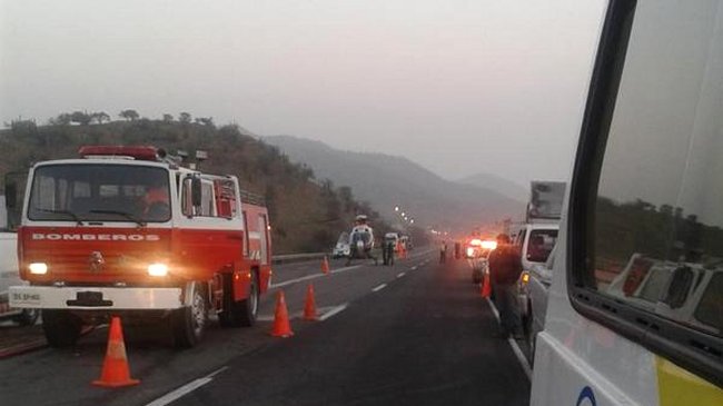 Dos muertos y ocho heridos dejó choque múltiple en la Autopista Los Libertadores