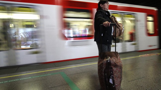 Justicia paraliza prohibición de bultos grandes en el Metro
