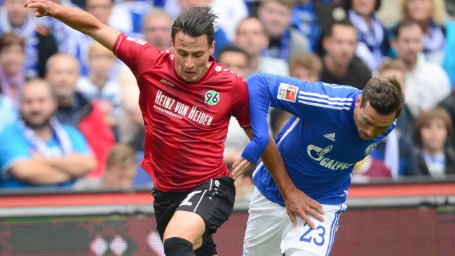 Miiko Albornoz dijo presente en victoria de Hannover 96 en la liga alemana