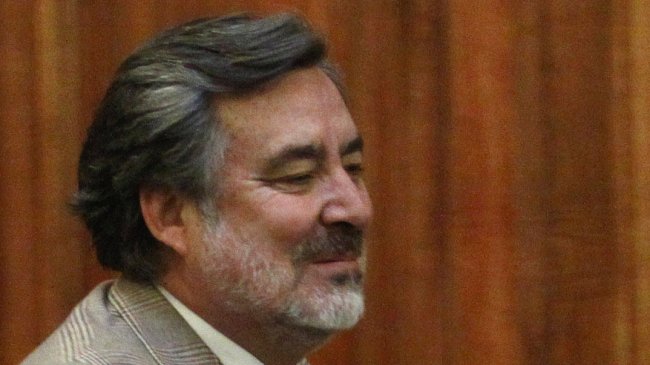 Binominal: Senadores independientes pro Nueva Mayoría complican al Gobierno