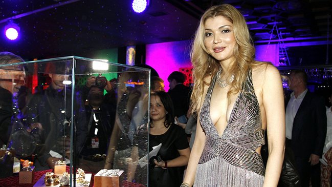 Cómo una cantante pop millonaria se convirtió en presa política