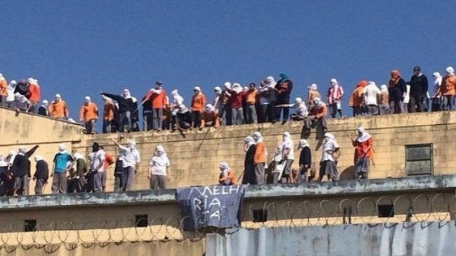 Dos presos murieron decapitados en medio de un motín carcelario en Brasil