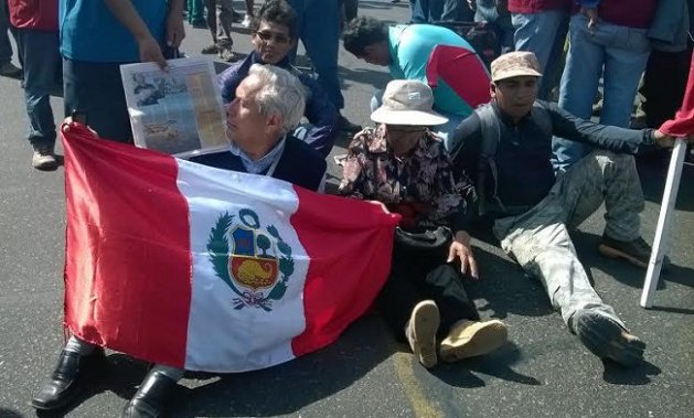 Marcha peruana solo llegó a 20 kilómetros de la frontera