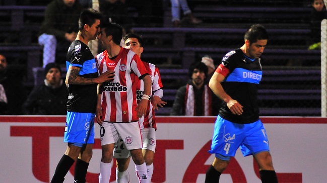 River Plate de Uruguay hundió aún más a U. Católica y la eliminó de Copa Sudamericana