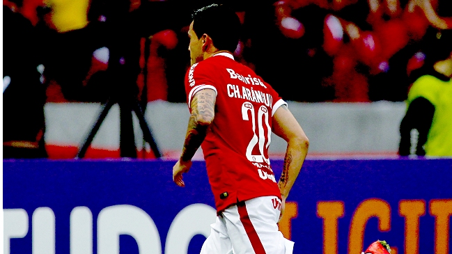 Charles Aránguiz participó en derrota de Inter ante Bahía por la Copa Sudamericana