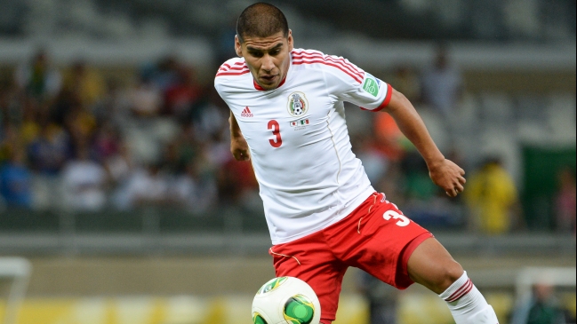 México perdió al defensa Carlos Salcido para amistosos contra Chile y Bolivia