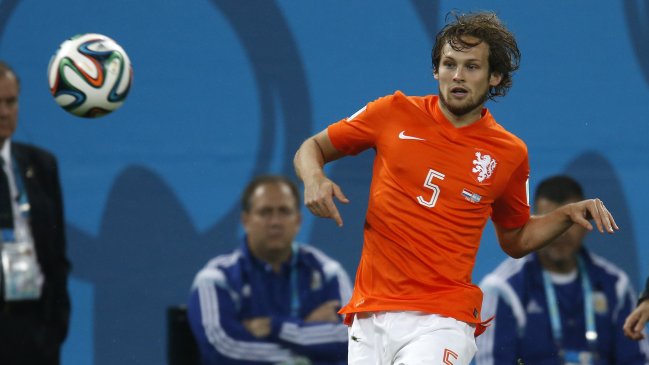 Manchester United cerró el fichaje del defensor holandés Daley Blind