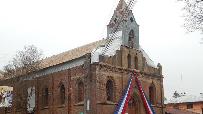 Fieles reclaman por lenta reconstrucción de templo de Pelarco