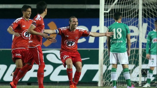 Audax Italiano sufrió una dura caída frente a Ñublense
