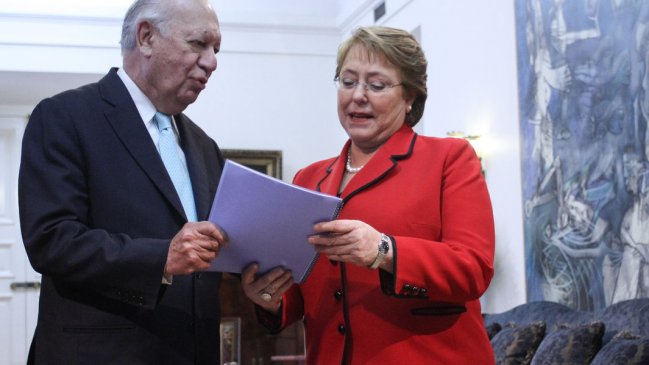 Ricardo Lagos reitera críticas: 