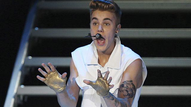 Acusan a Justin Bieber de agresión y conducción temeraria