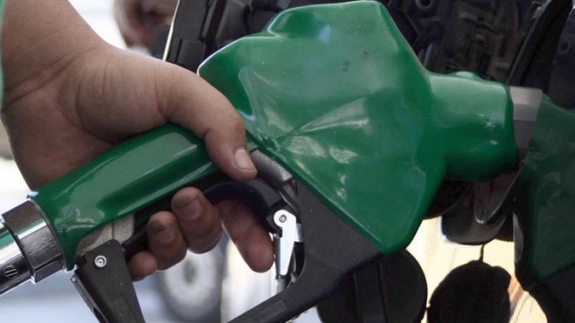 Bencinas vuelven a subir este jueves