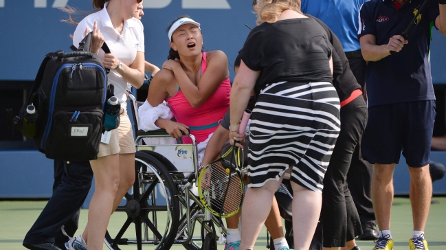 Dramático retiro de Peng permitió paso de Wozniacki a la final del US Open