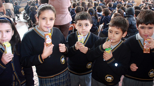 Más de la mitad de los niños de primero básico presentan problemas de sobrepeso
