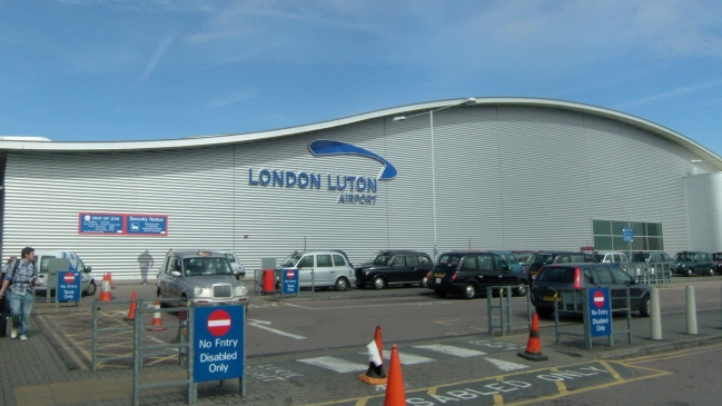 Aeropuerto londinense de Luton fue evacuado por objeto sospechoso