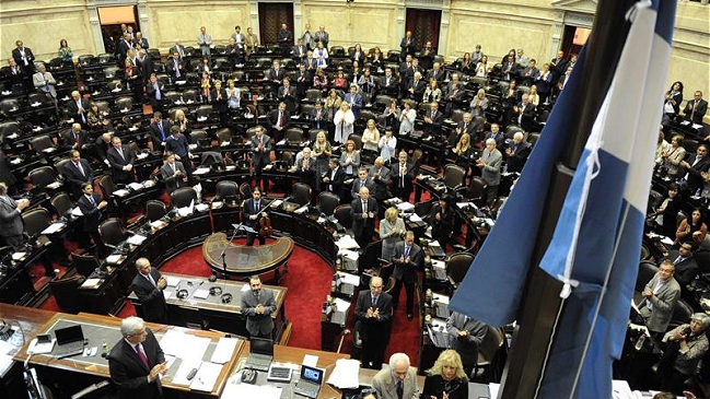 Parlamento argentino aprobó ley para el pago de la deuda