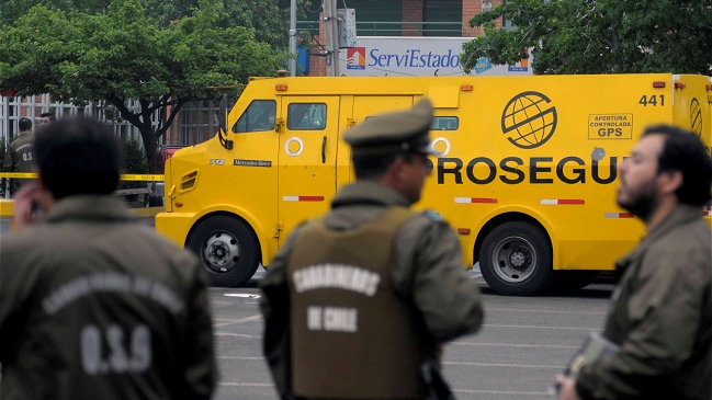 Delincuentes protagonizan cinematográfico robo a camión de valores en Renca