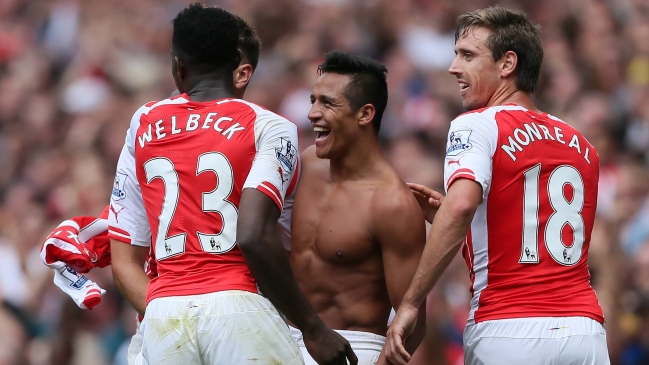 Alexis Sánchez aportó un gol en intenso empate entre Arsenal y Manchester City
