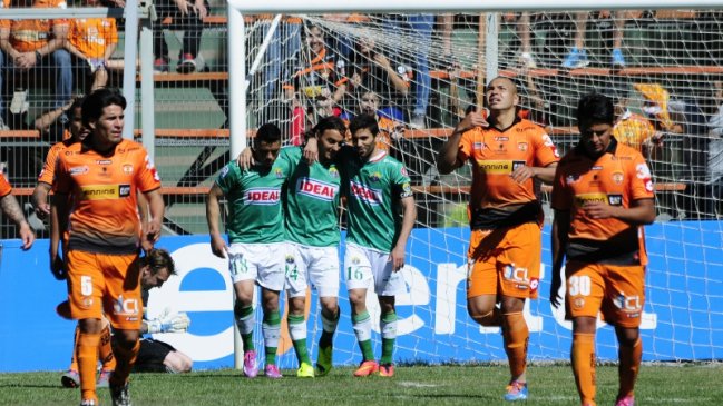 Audax Italiano venció en Calama y complicó aún más a Cobreloa