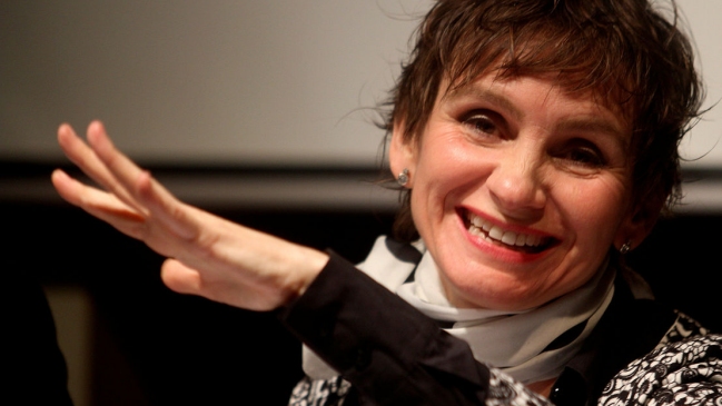 Tohá defendió nuevas medidas para fondas: La señora Bertita nunca está de acuerdo con nada