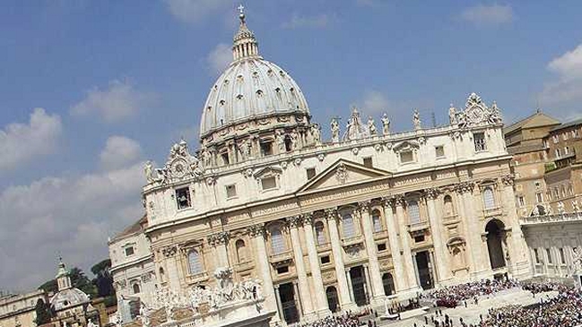 Descubrieron auto del Vaticano con cocaína y marihuana